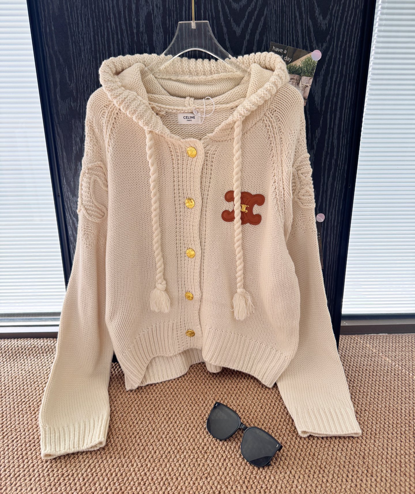 225▪️Product name: Celin* Arc de Triomphe jacquard embroidery logo twist rope gold buckle hooded sweater cardigan▪️